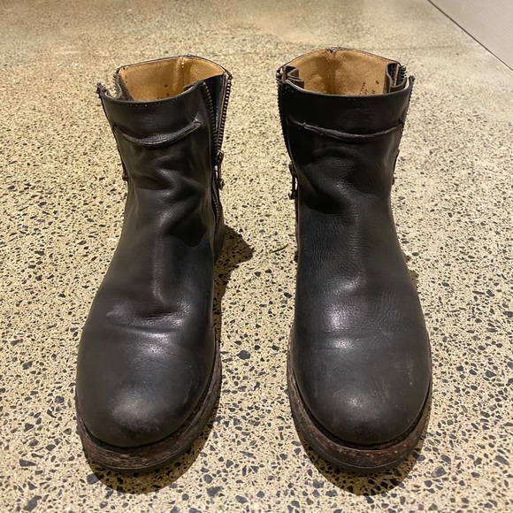 Frye Boots - Picture 3 of 10